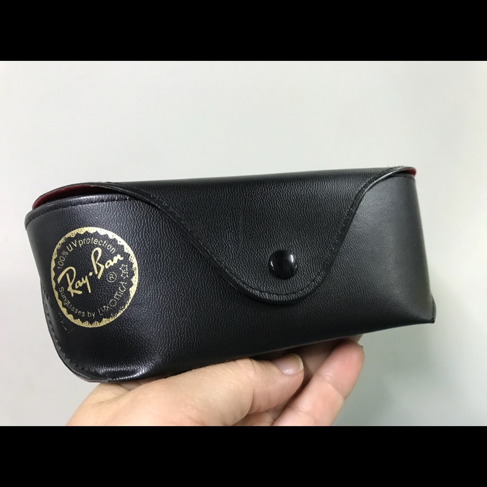 Ray- Ban glasses protector